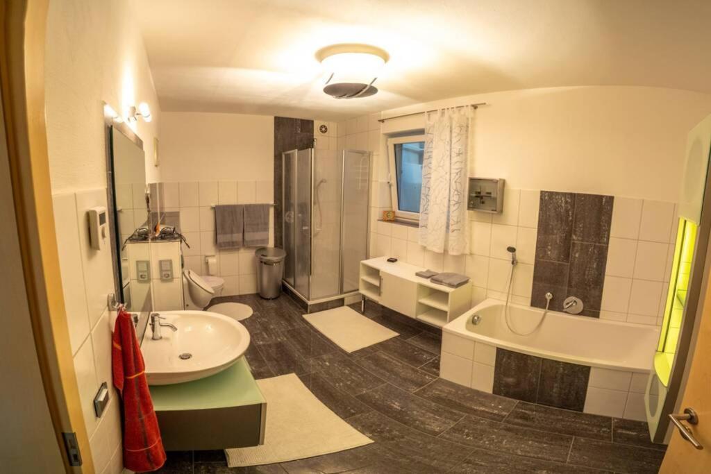 Wohnung Mit Talblick, Ladestation E-Auto Зиген Екстериор снимка